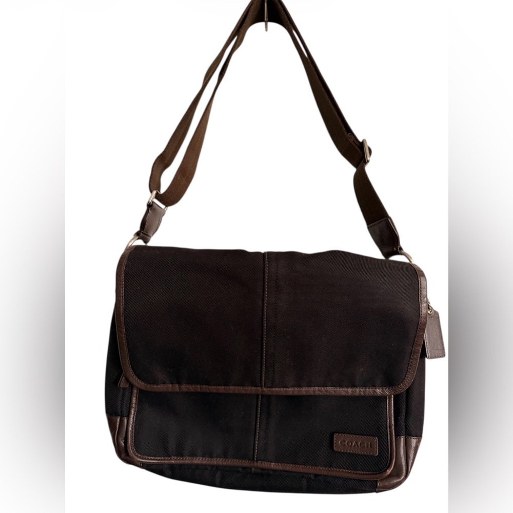 Coach Chocolate Brown Crossbody Bag ( WHACTH the all photos)